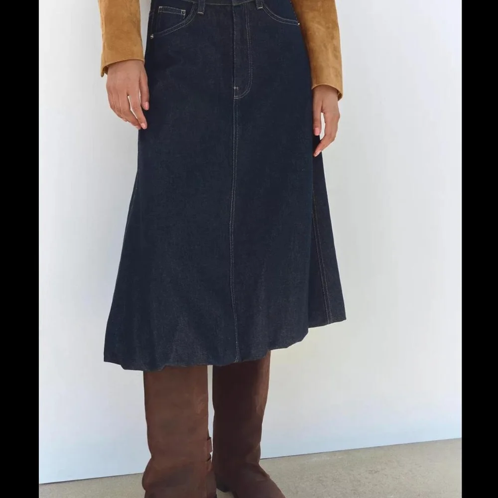 skirts - Picture 2 of 8